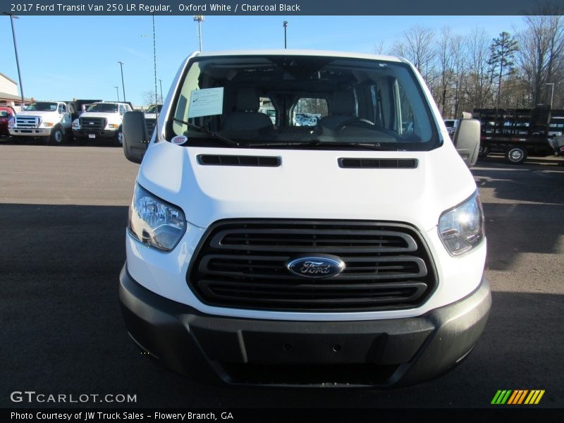 Oxford White / Charcoal Black 2017 Ford Transit Van 250 LR Regular