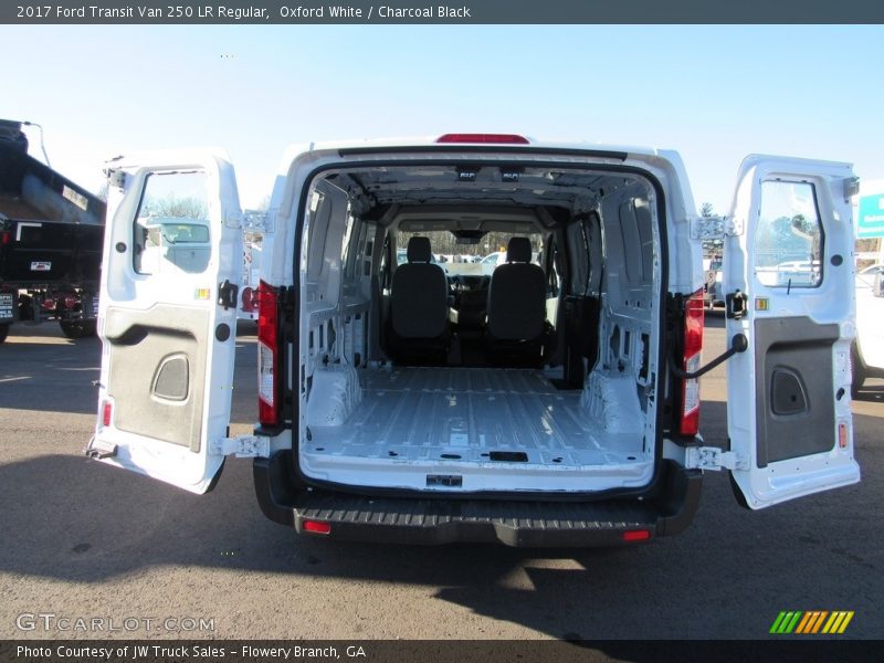 Oxford White / Charcoal Black 2017 Ford Transit Van 250 LR Regular