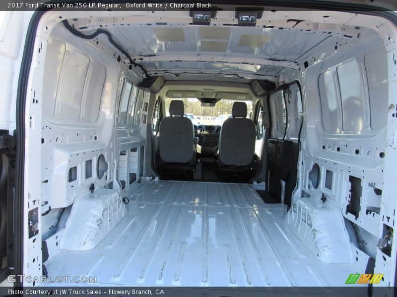 Oxford White / Charcoal Black 2017 Ford Transit Van 250 LR Regular