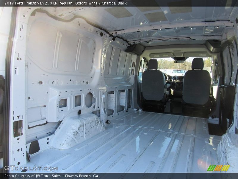 Oxford White / Charcoal Black 2017 Ford Transit Van 250 LR Regular