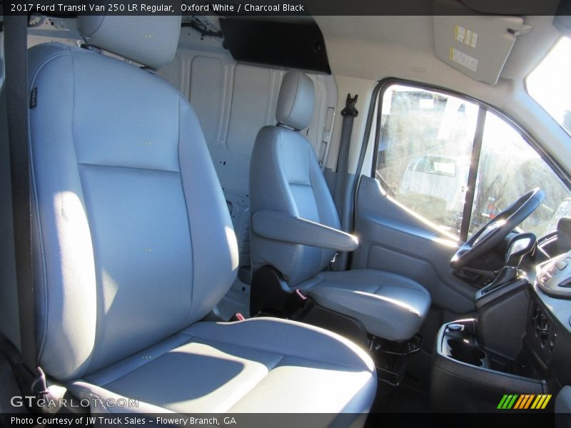 Oxford White / Charcoal Black 2017 Ford Transit Van 250 LR Regular