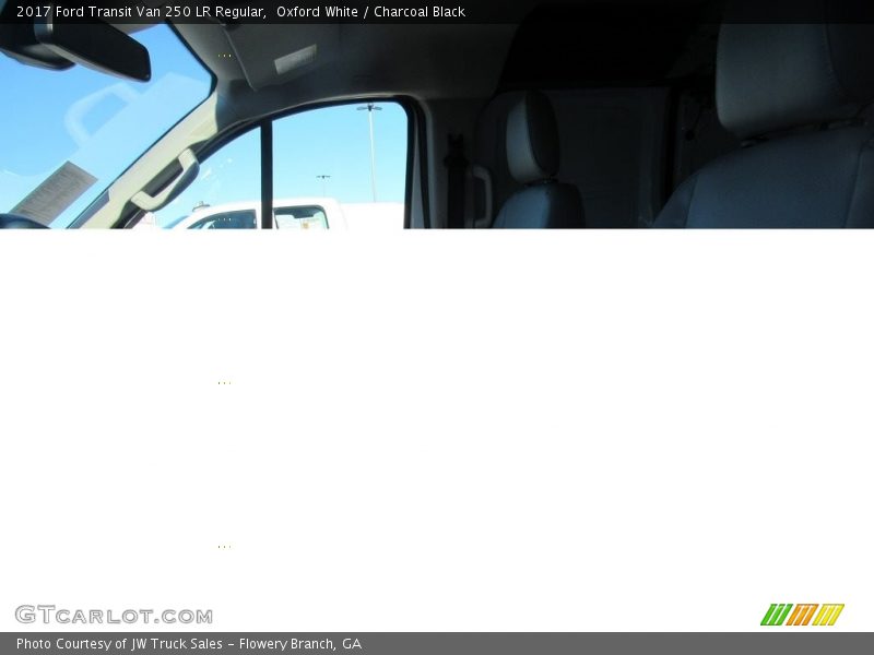 Oxford White / Charcoal Black 2017 Ford Transit Van 250 LR Regular