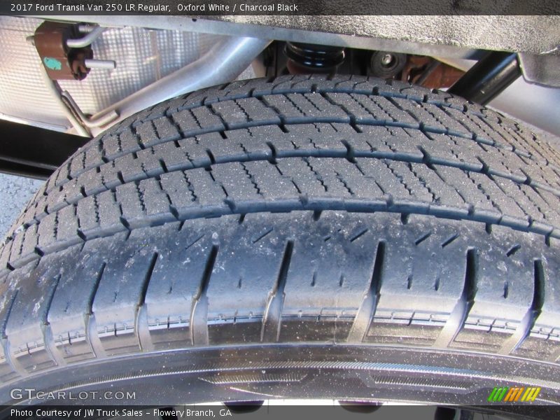 Oxford White / Charcoal Black 2017 Ford Transit Van 250 LR Regular