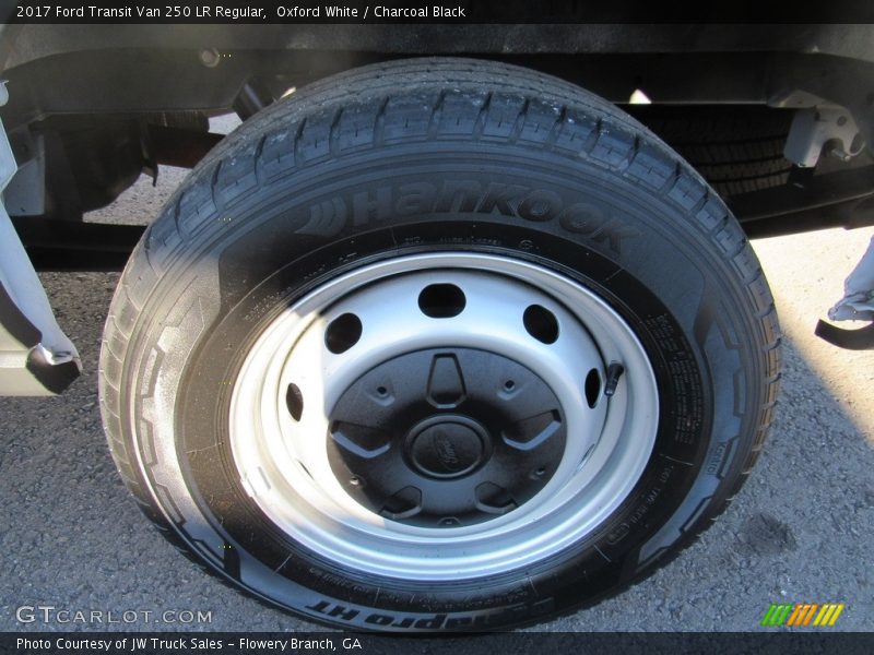 Oxford White / Charcoal Black 2017 Ford Transit Van 250 LR Regular
