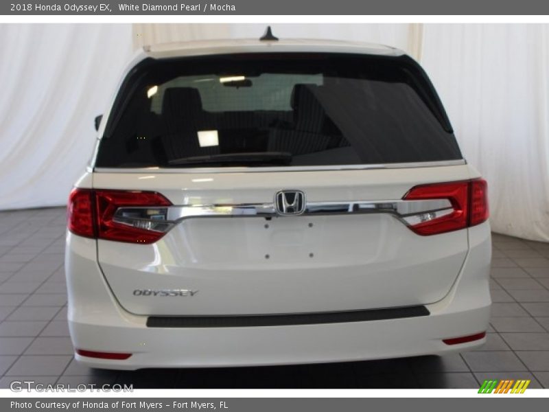 White Diamond Pearl / Mocha 2018 Honda Odyssey EX