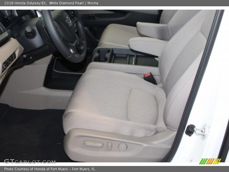 White Diamond Pearl / Mocha 2018 Honda Odyssey EX