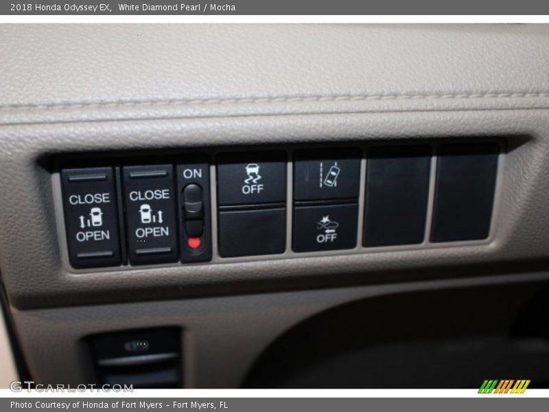White Diamond Pearl / Mocha 2018 Honda Odyssey EX