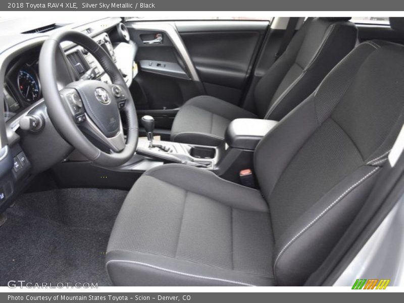 Silver Sky Metallic / Black 2018 Toyota RAV4 XLE