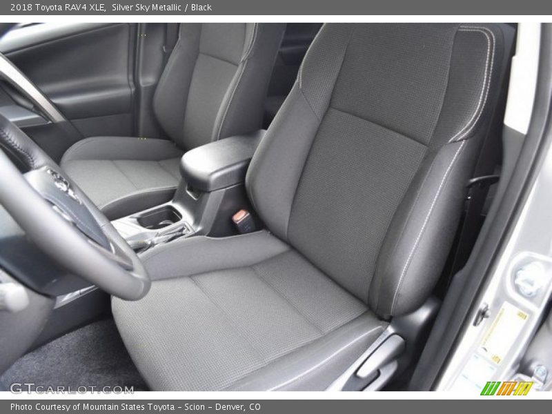 Silver Sky Metallic / Black 2018 Toyota RAV4 XLE