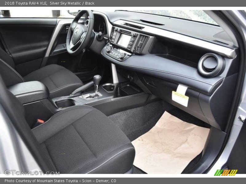 Silver Sky Metallic / Black 2018 Toyota RAV4 XLE