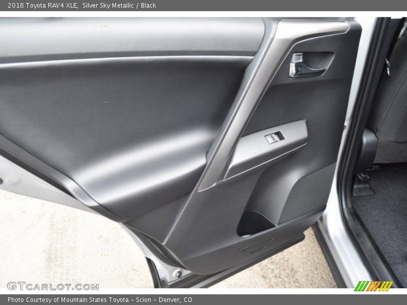 Silver Sky Metallic / Black 2018 Toyota RAV4 XLE
