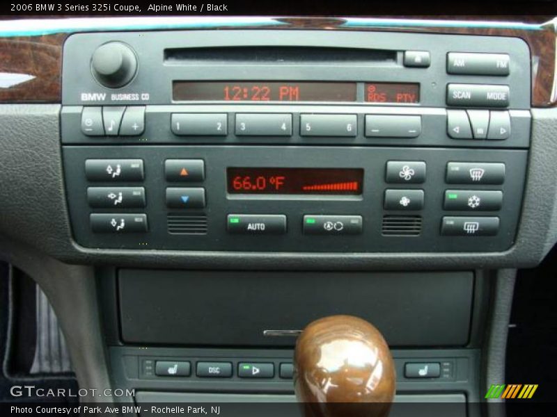 Alpine White / Black 2006 BMW 3 Series 325i Coupe