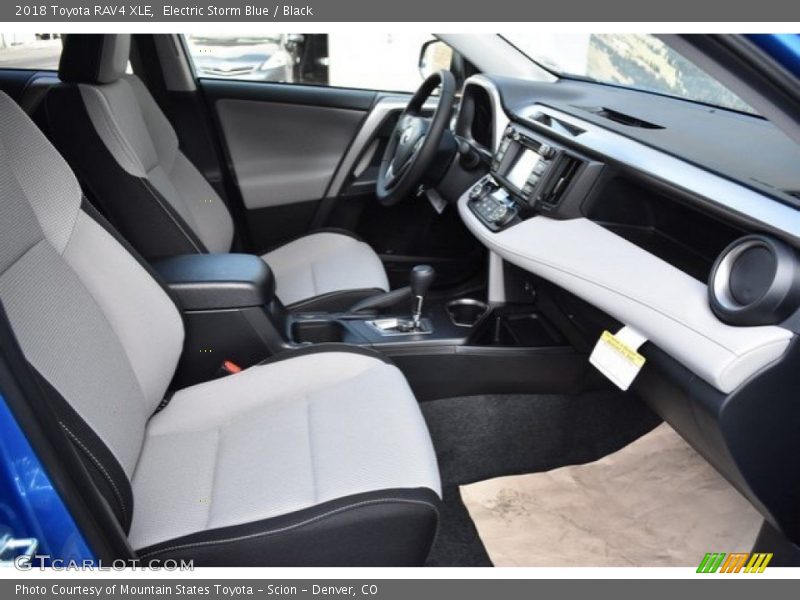 Electric Storm Blue / Black 2018 Toyota RAV4 XLE