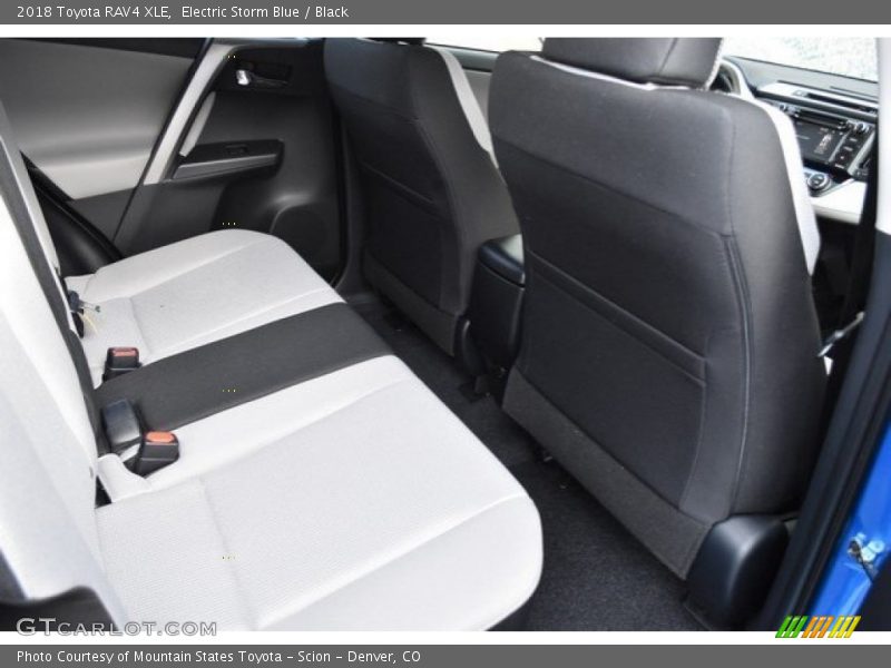 Electric Storm Blue / Black 2018 Toyota RAV4 XLE