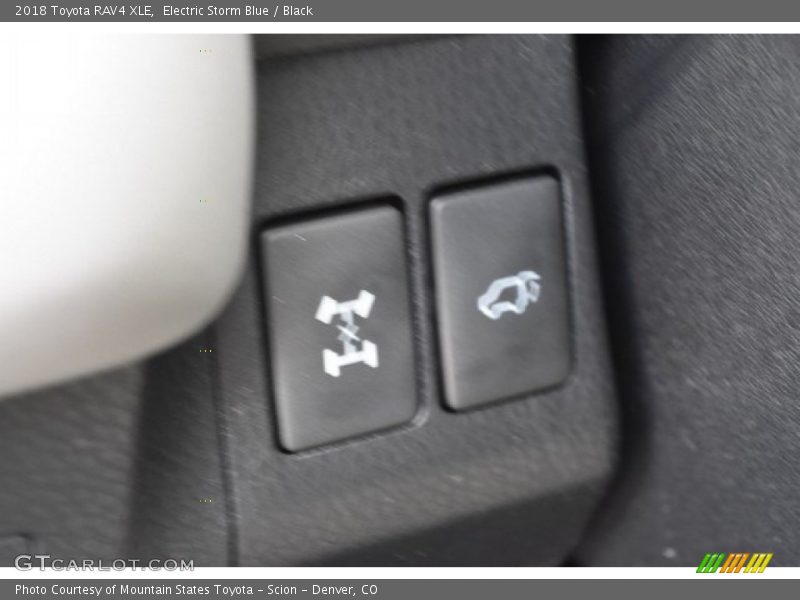 Electric Storm Blue / Black 2018 Toyota RAV4 XLE