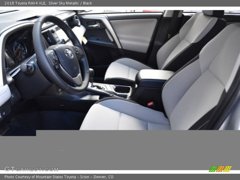 Silver Sky Metallic / Black 2018 Toyota RAV4 XLE