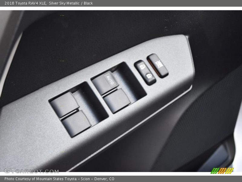 Silver Sky Metallic / Black 2018 Toyota RAV4 XLE