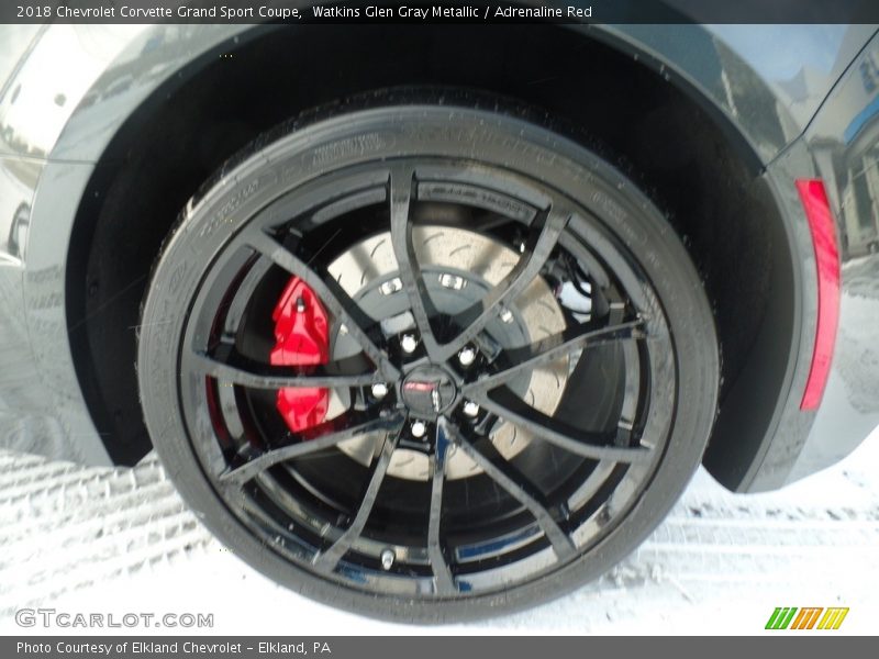 Watkins Glen Gray Metallic / Adrenaline Red 2018 Chevrolet Corvette Grand Sport Coupe
