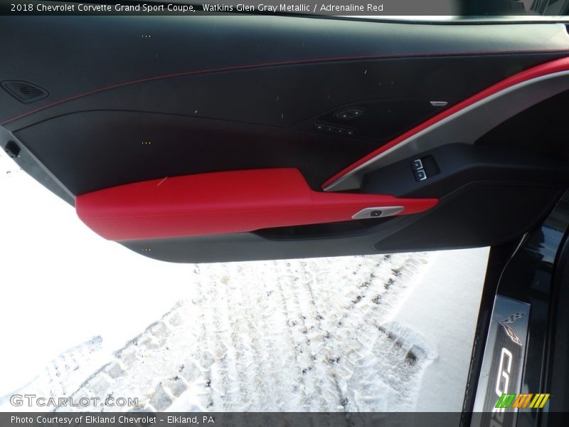 Watkins Glen Gray Metallic / Adrenaline Red 2018 Chevrolet Corvette Grand Sport Coupe