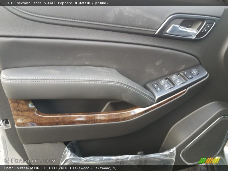 Pepperdust Metallic / Jet Black 2018 Chevrolet Tahoe LS 4WD
