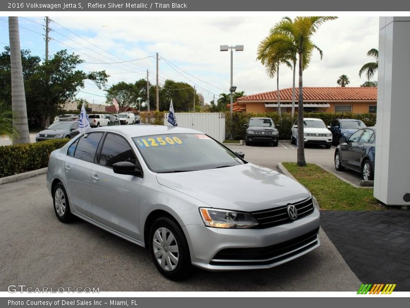 Reflex Silver Metallic / Titan Black 2016 Volkswagen Jetta S