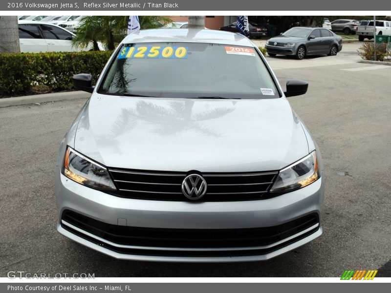 Reflex Silver Metallic / Titan Black 2016 Volkswagen Jetta S