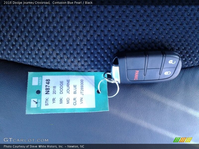 Contusion Blue Pearl / Black 2018 Dodge Journey Crossroad