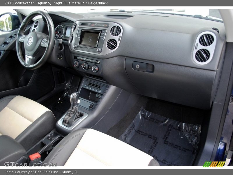 Night Blue Metallic / Beige/Black 2016 Volkswagen Tiguan S