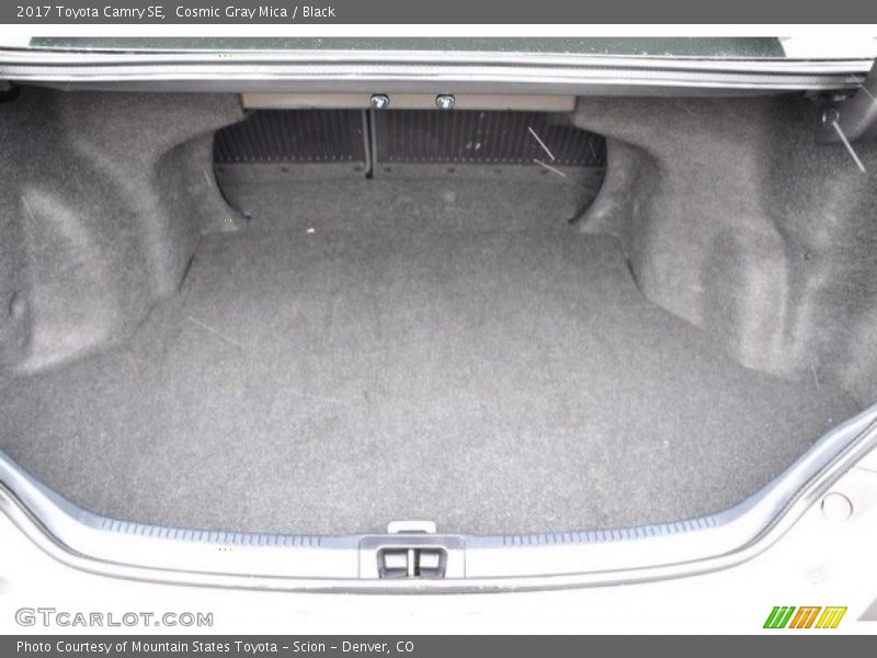 Cosmic Gray Mica / Black 2017 Toyota Camry SE