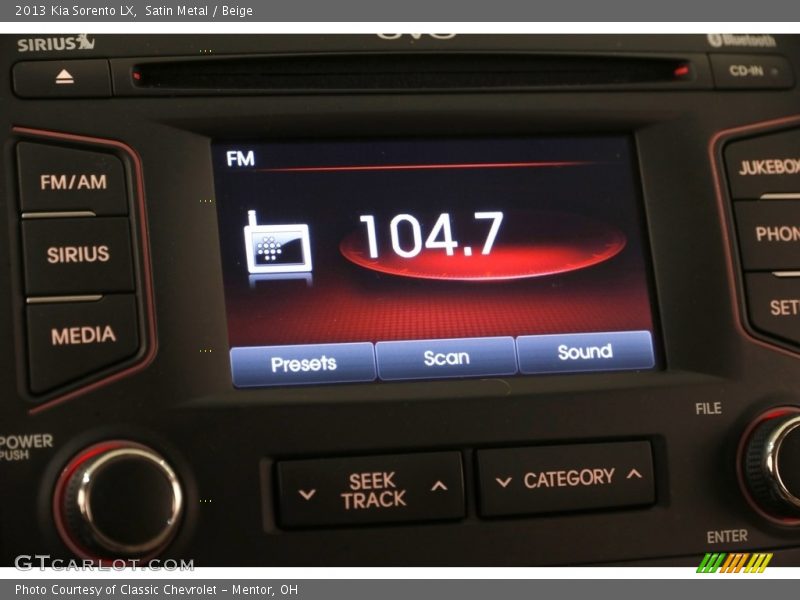 Satin Metal / Beige 2013 Kia Sorento LX