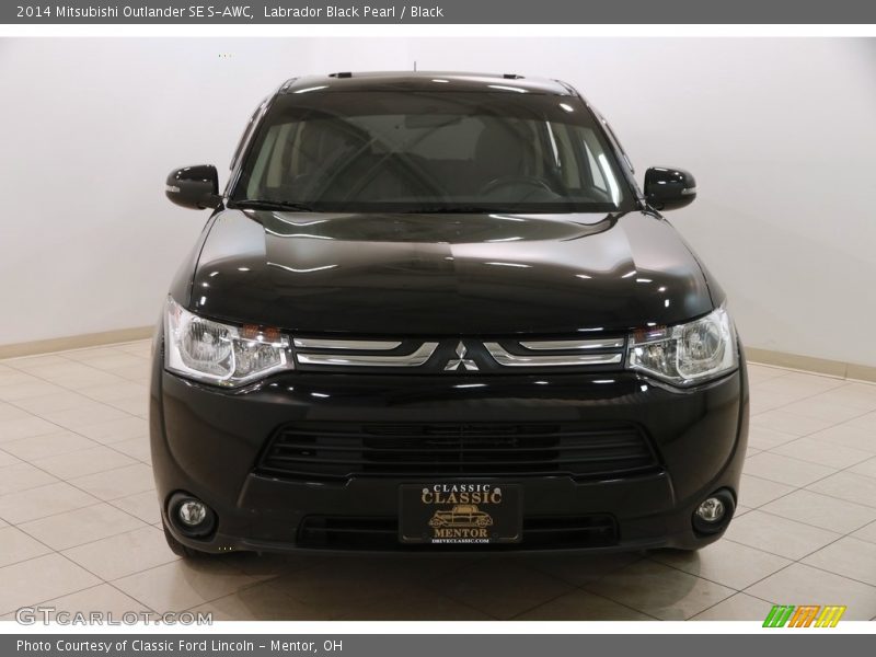 Labrador Black Pearl / Black 2014 Mitsubishi Outlander SE S-AWC
