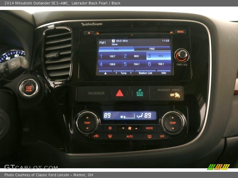 Labrador Black Pearl / Black 2014 Mitsubishi Outlander SE S-AWC