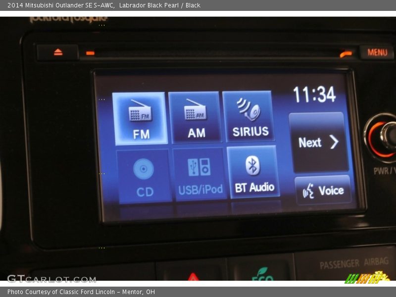 Labrador Black Pearl / Black 2014 Mitsubishi Outlander SE S-AWC