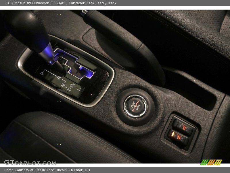 Labrador Black Pearl / Black 2014 Mitsubishi Outlander SE S-AWC