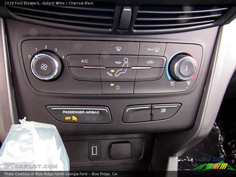 Oxford White / Charcoal Black 2018 Ford Escape S