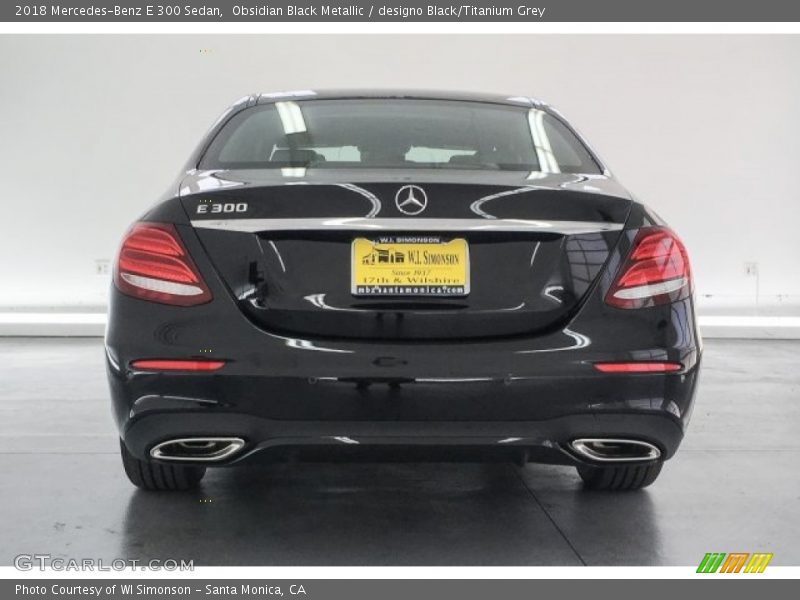 Obsidian Black Metallic / designo Black/Titanium Grey 2018 Mercedes-Benz E 300 Sedan