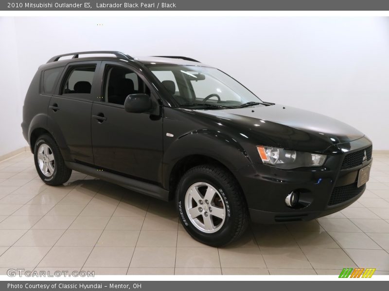 Labrador Black Pearl / Black 2010 Mitsubishi Outlander ES