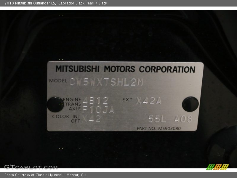 Labrador Black Pearl / Black 2010 Mitsubishi Outlander ES