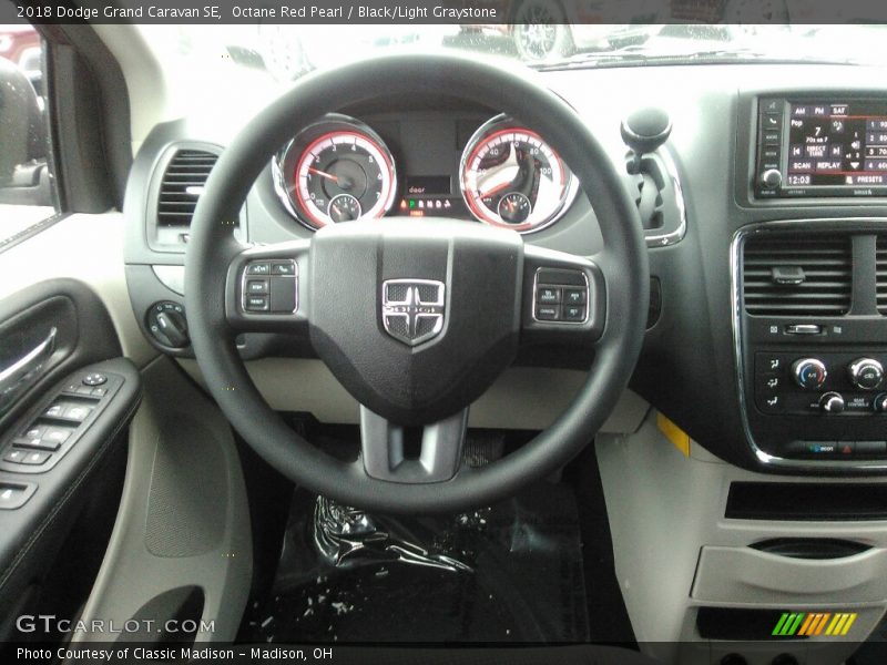 Octane Red Pearl / Black/Light Graystone 2018 Dodge Grand Caravan SE