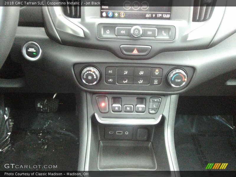 Coppertino Metallic / ­Jet Black 2018 GMC Terrain SLE