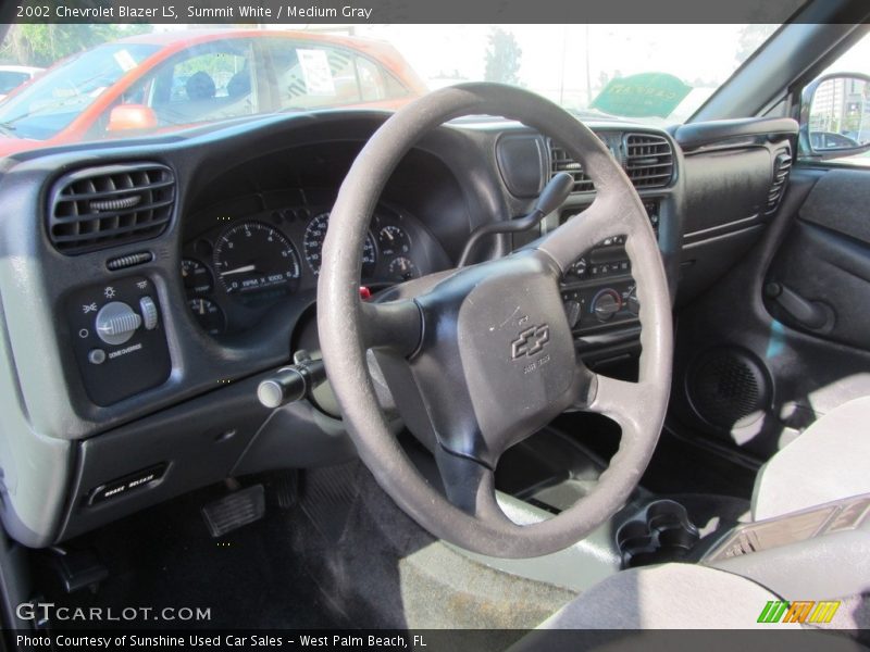 Summit White / Medium Gray 2002 Chevrolet Blazer LS