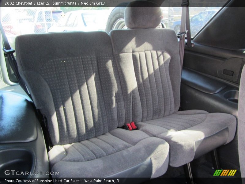 Summit White / Medium Gray 2002 Chevrolet Blazer LS