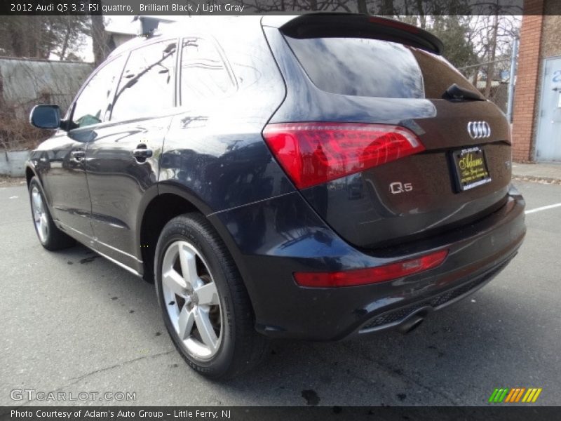Brilliant Black / Light Gray 2012 Audi Q5 3.2 FSI quattro