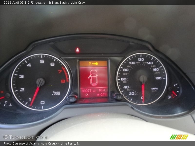 Brilliant Black / Light Gray 2012 Audi Q5 3.2 FSI quattro