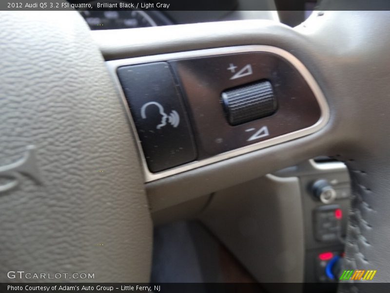 Brilliant Black / Light Gray 2012 Audi Q5 3.2 FSI quattro