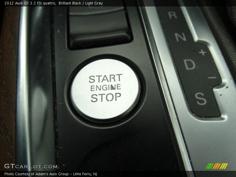 Brilliant Black / Light Gray 2012 Audi Q5 3.2 FSI quattro
