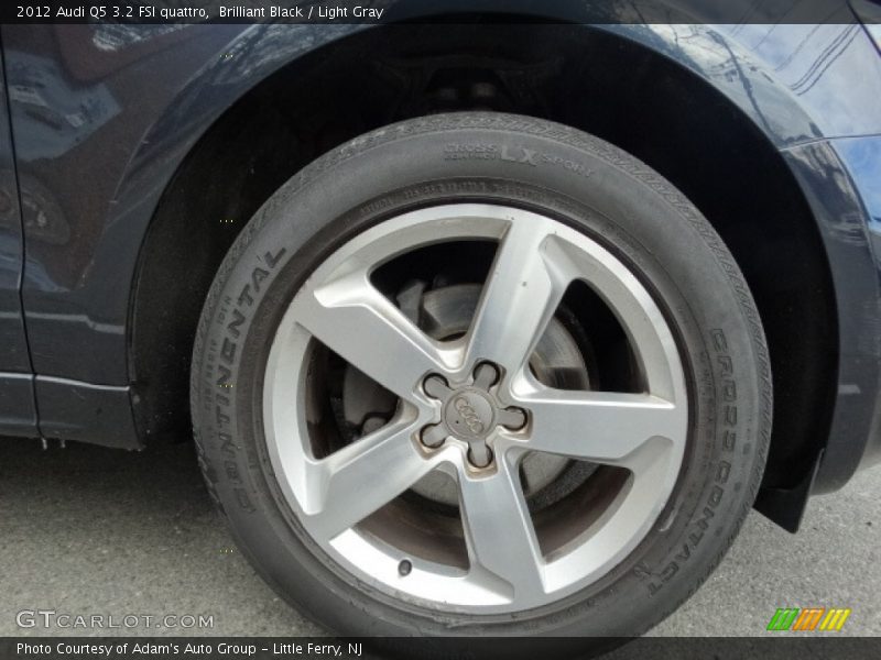 Brilliant Black / Light Gray 2012 Audi Q5 3.2 FSI quattro