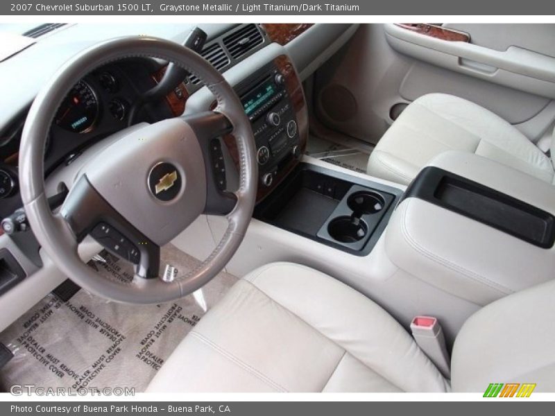 Graystone Metallic / Light Titanium/Dark Titanium 2007 Chevrolet Suburban 1500 LT