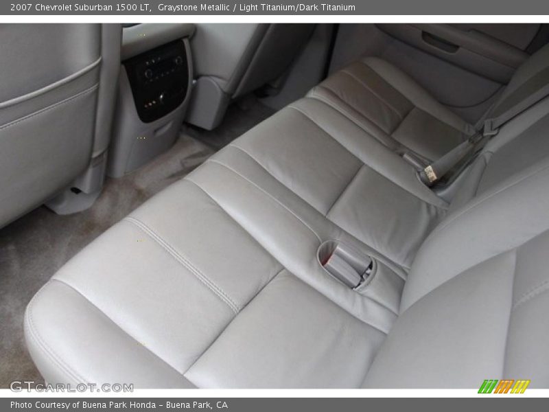 Graystone Metallic / Light Titanium/Dark Titanium 2007 Chevrolet Suburban 1500 LT