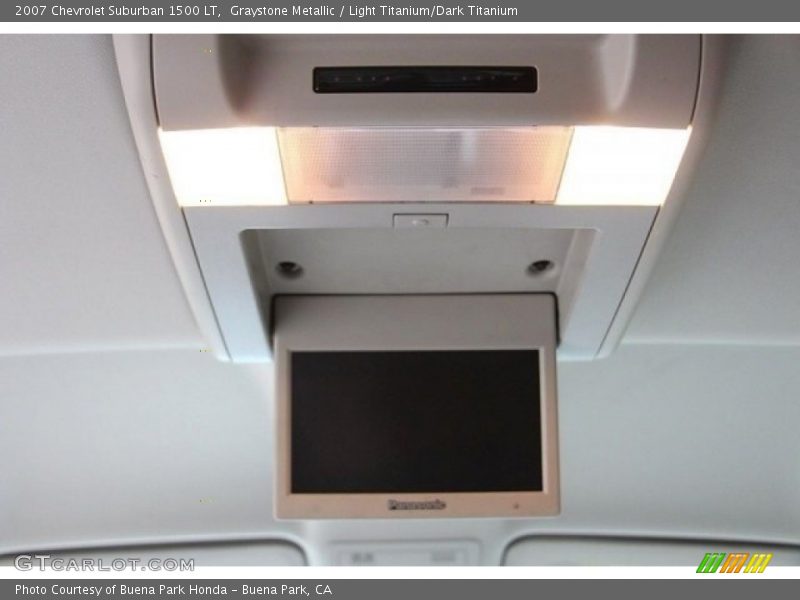 Graystone Metallic / Light Titanium/Dark Titanium 2007 Chevrolet Suburban 1500 LT